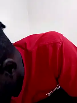 MaskedGQ online show from October 6, 2025, 4:48 pm