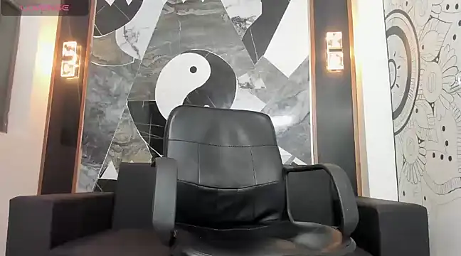 Snapshot of Terrance_z chatting on February 9, 2025, 10:43 pm Terrance z online show from February 9, 2025, 10:43 pm