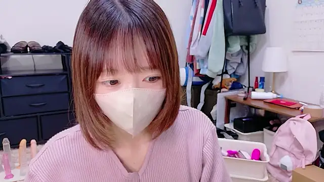 Snapshot of Yui-Ch chatting on August 4, 2026, 12:41 pm Yui-Ch online show from August 4, 2026, 12:41 pm