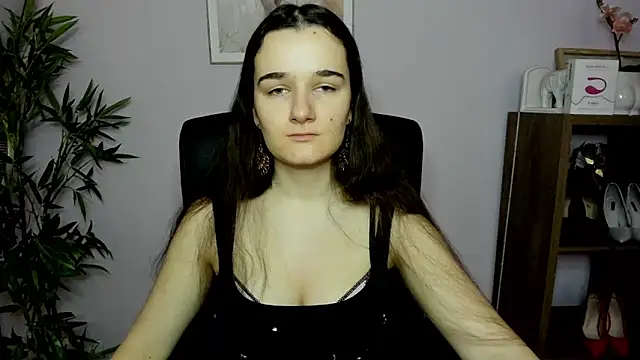 Snapshot of KateDelight chatting on February 2, 2025, 7:30 am KateDelight online show from February 2, 2025, 7:30 am