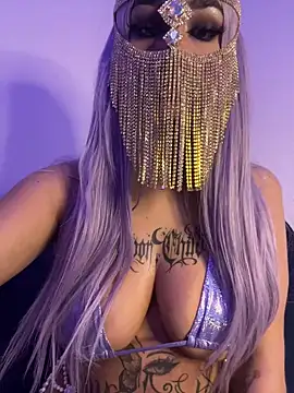 kamila french online show from March 6, 2026, 10:06 pm