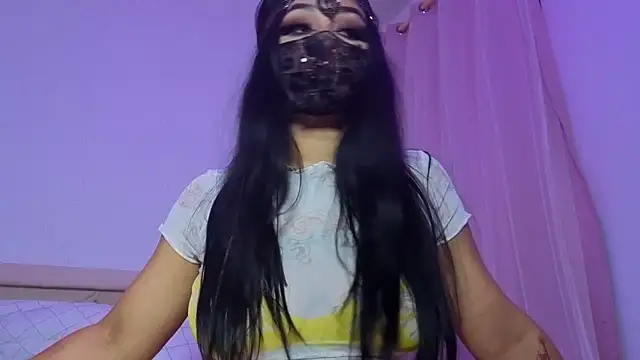 Snapshot of kamila_french chatting on May 6, 2026, 9:09 pm kamila french online show from May 6, 2026, 9:09 pm