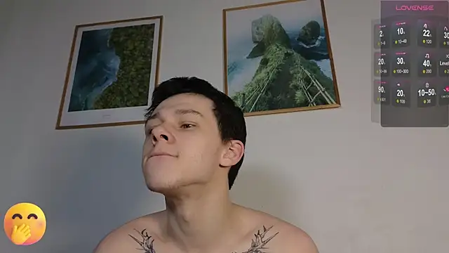 Snapshot of R1mmo__ chatting on March 19, 2025, 5:41 am R1mmo online show from March 19, 2025, 5:41 am