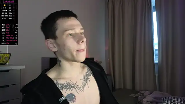 Snapshot of R1mmo__ chatting on October 28, 2025, 11:36 am R1mmo online show from October 28, 2025, 11:36 am