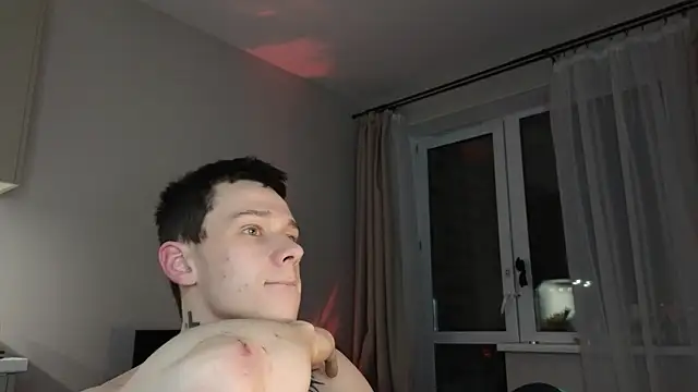 Snapshot of R1mmo__ chatting on November 3, 2025, 4:08 pm R1mmo online show from November 3, 2025, 4:08 pm