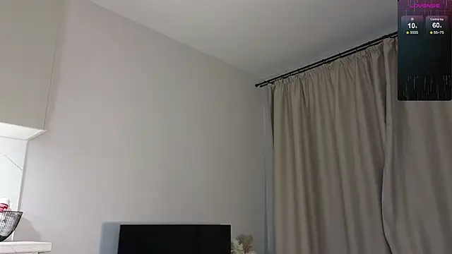 R1mmo   online show from November 10, 2025, 6:29 pm