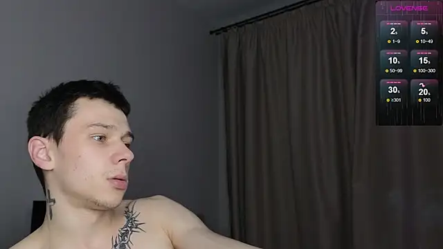 Snapshot of R1mmo__ chatting on November 18, 2025, 3:05 pm R1mmo online show from November 18, 2025, 3:05 pm