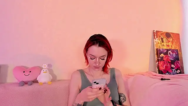 Snapshot of CrystalRey chatting on February 16, 2025, 4:53 am CrystalRey online show from February 16, 2025, 4:53 am