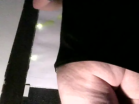 Snapshot of prcalek19 chatting on November 8, 2025, 5:12 pm prcalek19 online show from November 8, 2025, 5:12 pm