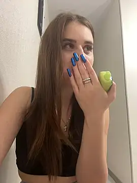 Milkissss online show from January 31, 2025, 7:40 pm