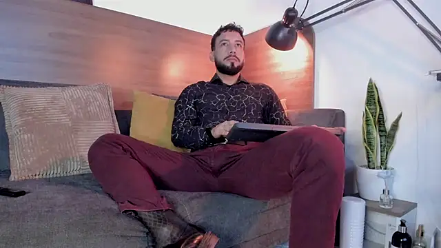 bruno woods online show from April 27, 2026, 4:38 pm