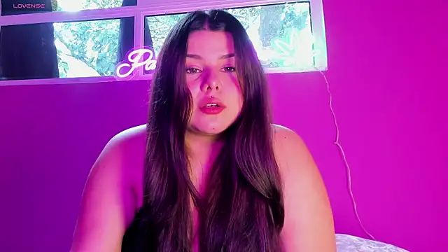 Putipaula3 online show from December 3, 2025, 8:07 pm