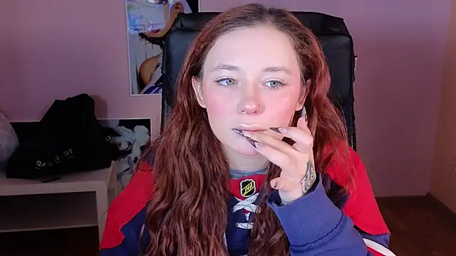 Snapshot of carolina_elf chatting on December 20, 2024, 7:55 am carolina elf online show from December 20, 2024, 7:55 am