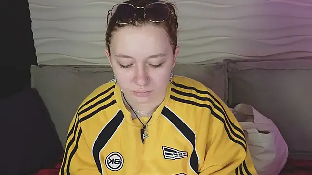 Snapshot of carolina_elf chatting on January 23, 2025, 5:24 am carolina elf online show from January 23, 2025, 5:24 am