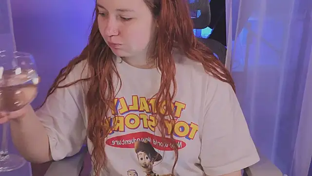 Snapshot of carolina_elf chatting on November 20, 2025, 1:55 pm carolina elf online show from November 20, 2025, 1:55 pm