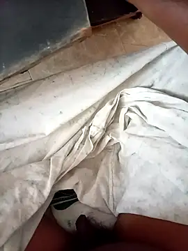 slchiku online show from November 12, 2025, 2:23 am