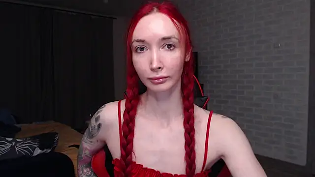Roxy Silver online show from April 24, 2026, 8:55 pm