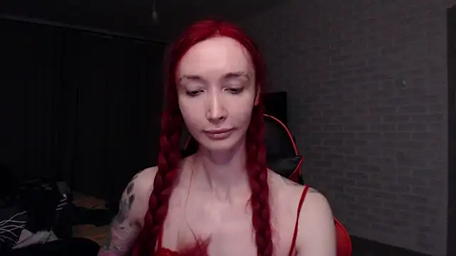 Snapshot of Roxy_Silver chatting on May 23, 2026, 1:33 am Roxy Silver online show from May 23, 2026, 1:33 am
