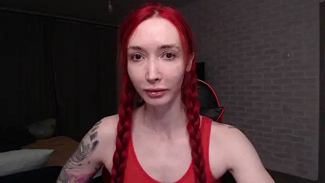 Snapshot of Roxy_Silver chatting on June 9, 2026, 8:42 pm Roxy Silver online show from June 9, 2026, 8:42 pm
