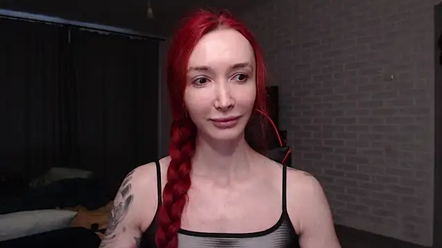 Snapshot of Roxy_Silver chatting on June 18, 2026, 10:19 am Roxy Silver online show from June 18, 2026, 10:19 am