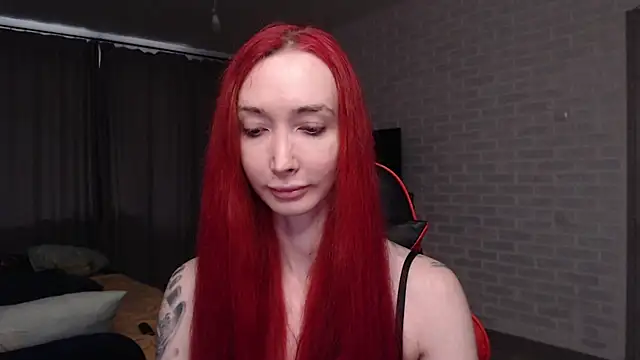 Snapshot of Roxy_Silver chatting on June 20, 2026, 9:01 am Roxy Silver online show from June 20, 2026, 9:01 am