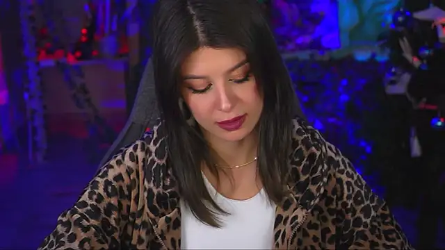 Snapshot of NicoleMun chatting on January 14, 2025, 2:53 pm NicoleMun online show from January 14, 2025, 2:53 pm