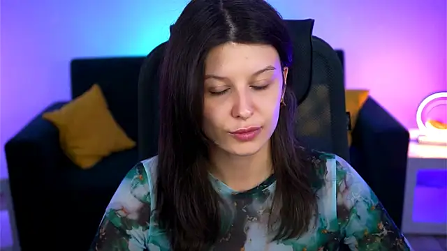 Snapshot of NicoleMun chatting on March 4, 2025, 2:42 pm NicoleMun online show from March 4, 2025, 2:42 pm