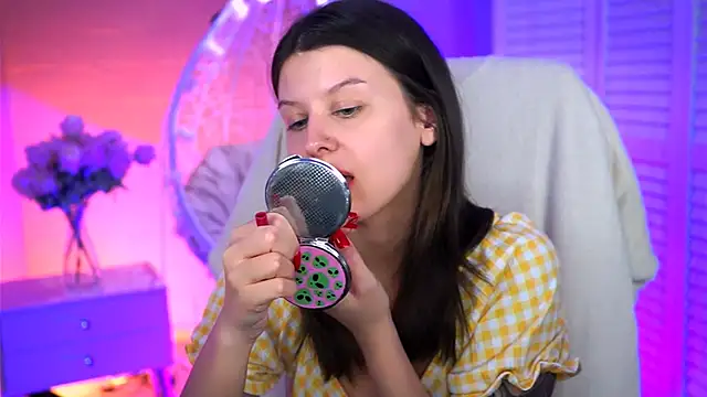 Snapshot of NicoleMun chatting on March 13, 2025, 12:46 pm NicoleMun online show from March 13, 2025, 12:46 pm