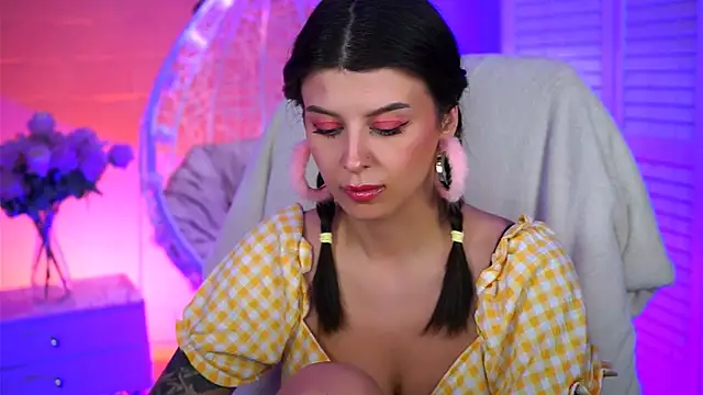 Snapshot of NicoleMun chatting on March 13, 2025, 6:56 pm NicoleMun online show from March 13, 2025, 6:56 pm