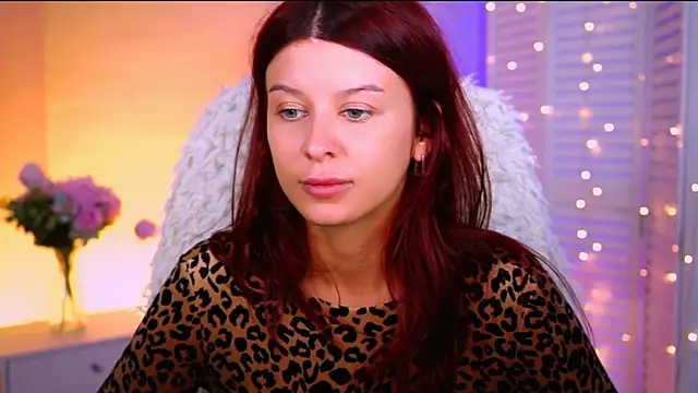 Snapshot of NicoleMun chatting on October 7, 2025, 1:41 pm NicoleMun online show from October 7, 2025, 1:41 pm