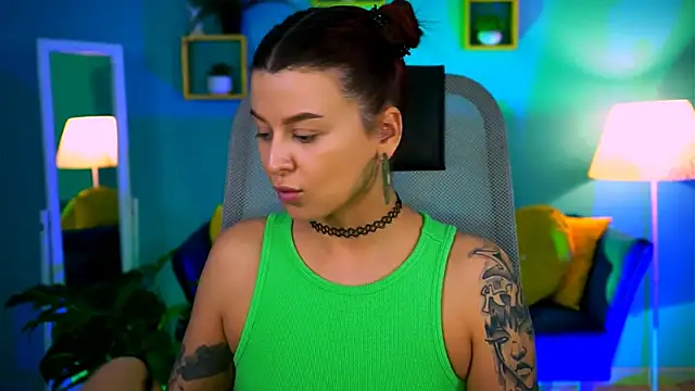 Snapshot of NicoleMun chatting on February 27, 2026, 1:44 pm NicoleMun online show from February 27, 2026, 1:44 pm