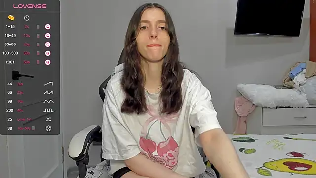 Snapshot of broosnica1 chatting on February 5, 2026, 10:42 am broosnica1 online show from February 5, 2026, 10:42 am