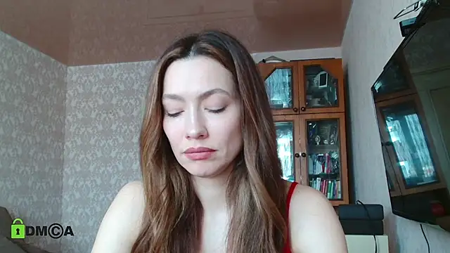 alicia spicy online show from February 5, 2025, 7:50 am