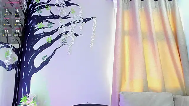  AlejaCruz  online show from September 16, 2025, 7:15 pm