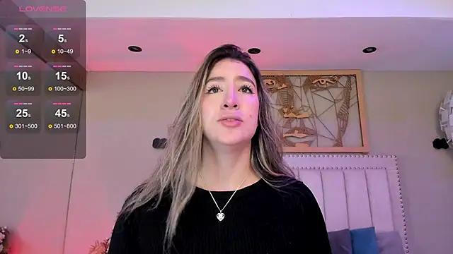 Snapshot of _AlejaCruz_ chatting on May 15, 2026, 7:43 pm AlejaCruz online show from May 15, 2026, 7:43 pm
