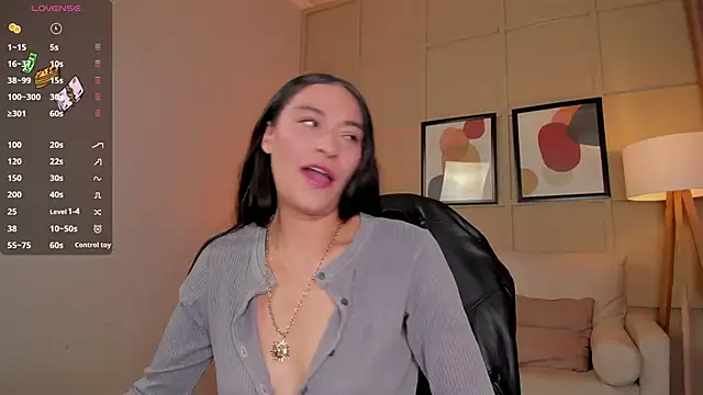 Snapshot of Lissy__Dream chatting on October 3, 2025, 1:46 am Lissy Dream online show from October 3, 2025, 1:46 am