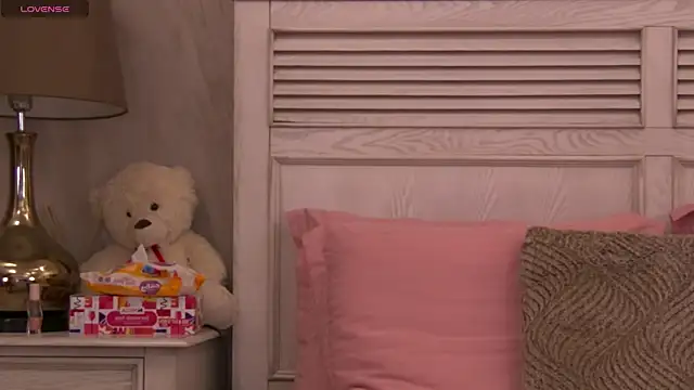 Snapshot of GinaMence chatting on February 16, 2025, 7:27 pm GinaMence online show from February 16, 2025, 7:27 pm