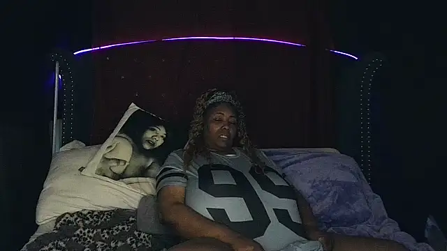 Snapshot of msyvette1970@xh chatting on November 30, 2025, 10:47 pm msyvette1970xh online show from November 30, 2025, 10:47 pm