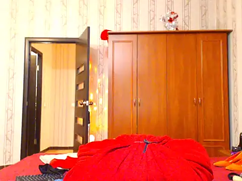 Olvia7985 online show from February 28, 2025, 6:32 am