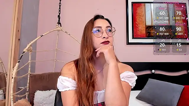 Snapshot of _LaraMom_ chatting on October 15, 2025, 7:25 pm LaraMom online show from October 15, 2025, 7:25 pm