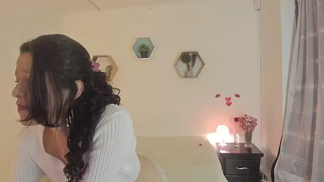 Snapshot of Paloma_victory chatting on April 17, 2026, 9:18 pm Paloma victory online show from April 17, 2026, 9:18 pm