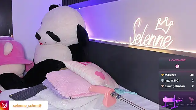 Snapshot of selenne_schmitt chatting on March 17, 2025, 9:45 pm selenne schmitt online show from March 17, 2025, 9:45 pm