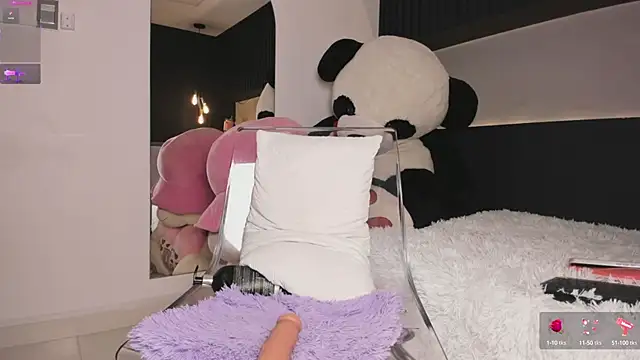 Snapshot of selenne_schmitt chatting on September 10, 2025, 10:32 pm selenne schmitt online show from September 10, 2025, 10:32 pm