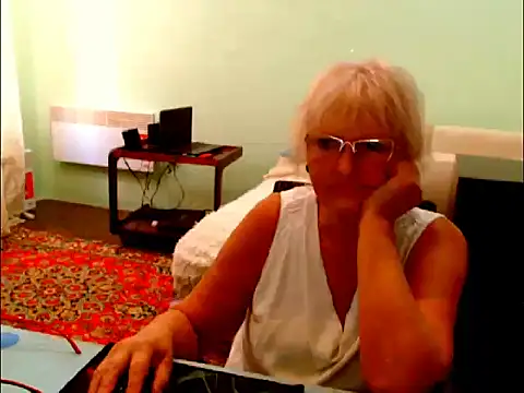 Natali7634 online show from September 15, 2025, 7:52 am