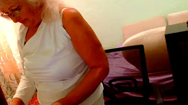 Natali7634 online show from October 19, 2025, 9:32 am