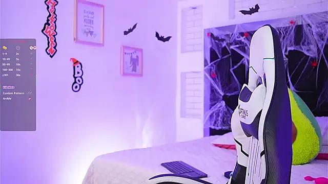 Marianamonroe  online show from October 26, 2025, 6:58 pm