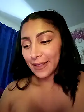 tiffani  love online show from September 22, 2025, 2:46 am