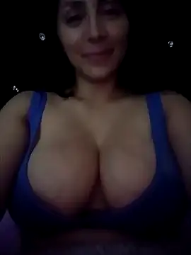 tiffani  love online show from October 8, 2025, 1:25 am