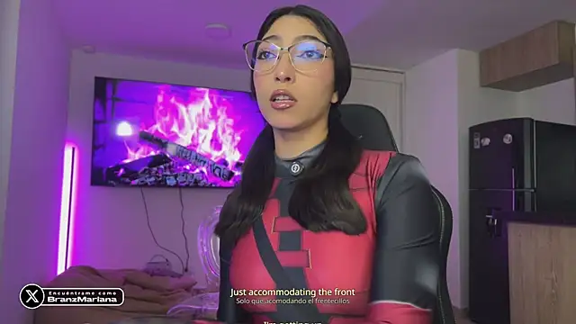 MarianaBranzz online show from April 28, 2026, 2:22 pm