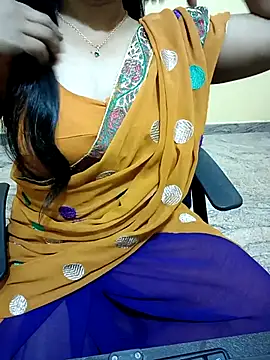 Snapshot of Nithya_05 chatting on September 29, 2025, 5:07 pm Nithya 05 online show from September 29, 2025, 5:07 pm
